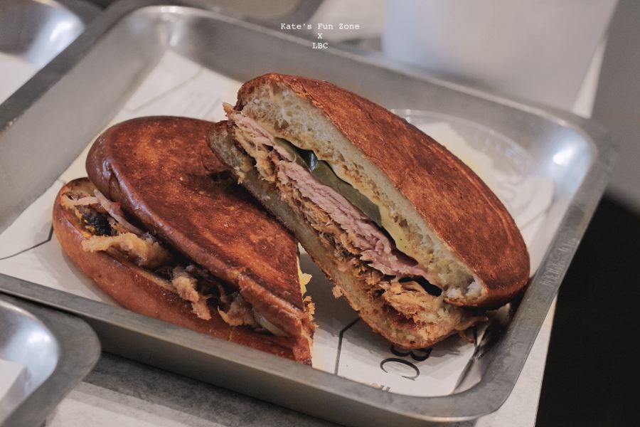 古巴三明治烤得金黃酥脆的麵包，是它最誘人之處