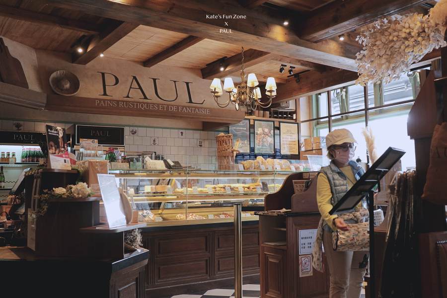 麵包甜點櫃是 PAUL 的特色之一