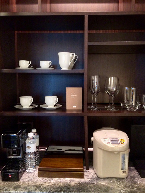 比較特別的是有電熱水壺